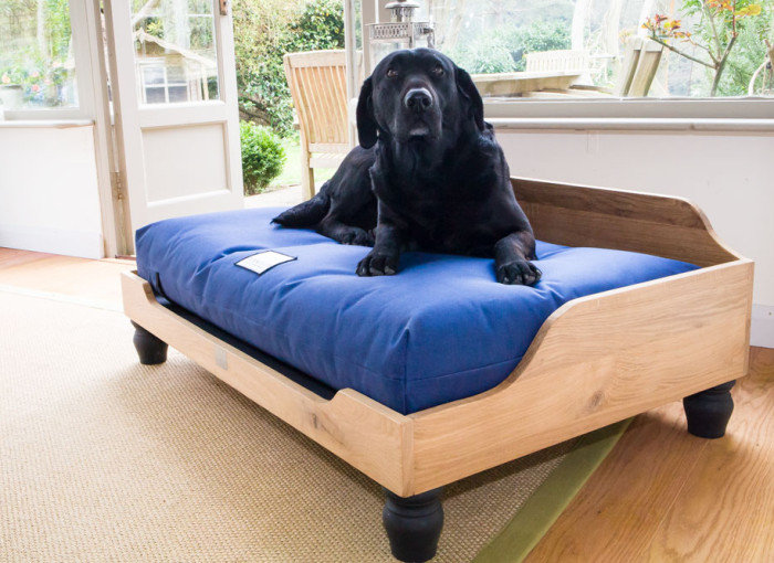 Making a dog bed – suggestions for where to get fabrics